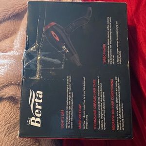 Berta hair dryer - 2 speeds and 3 heat settings